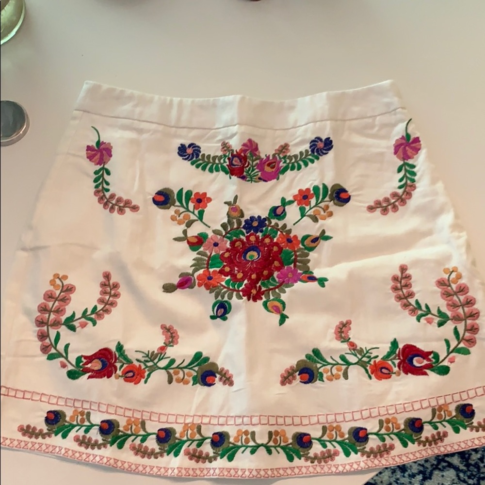 Embroidered skirt size large